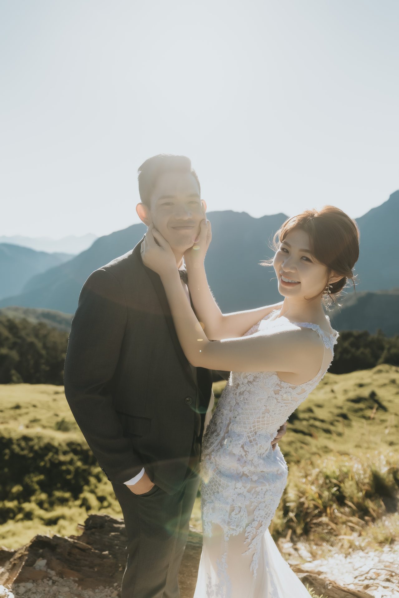 高雄婚紗攝影 溫柔捧臉臉貼臉特寫