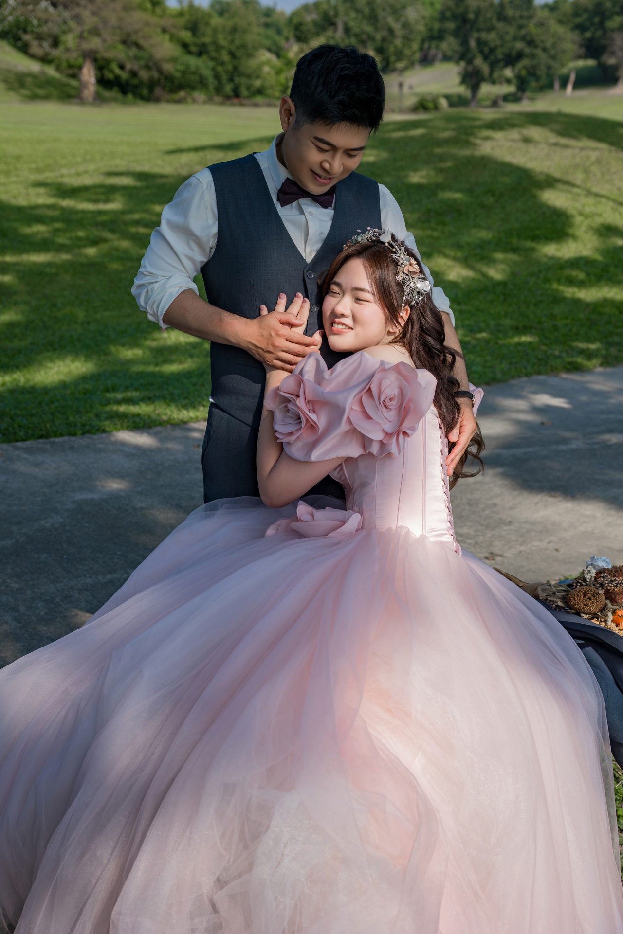 高雄婚紗攝影 粉色禮服托舉瞬間