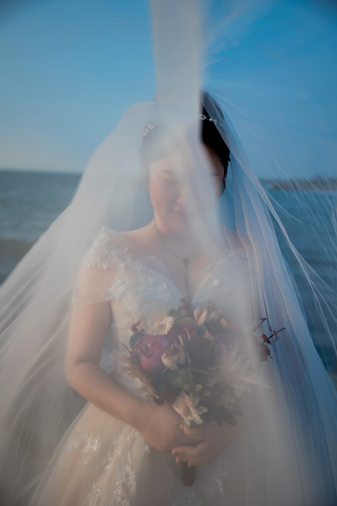 高雄婚紗攝影 海邊頭紗飛揚