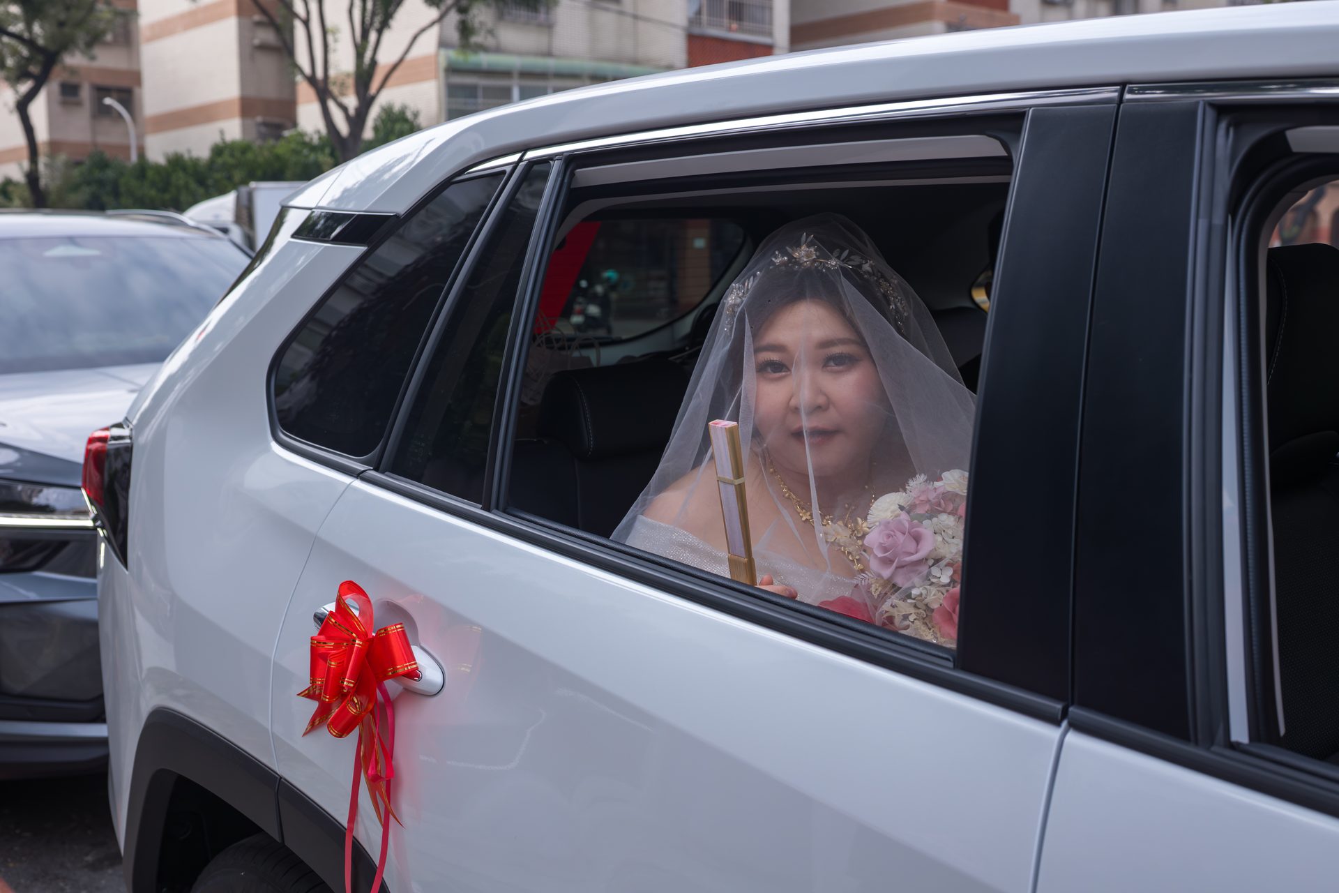 新娘登上禮車出發的迎娶時刻,高雄婚禮紀錄