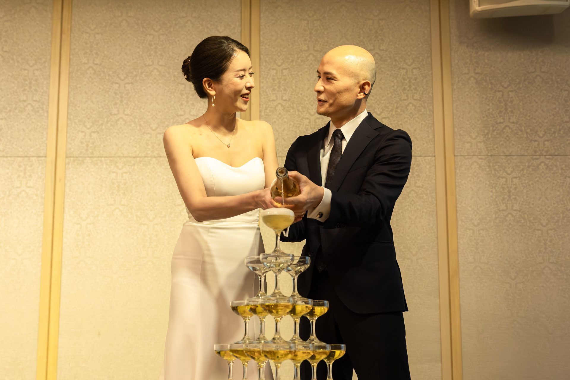 新人一同倒香檳塔的婚宴儀式,高雄婚攝