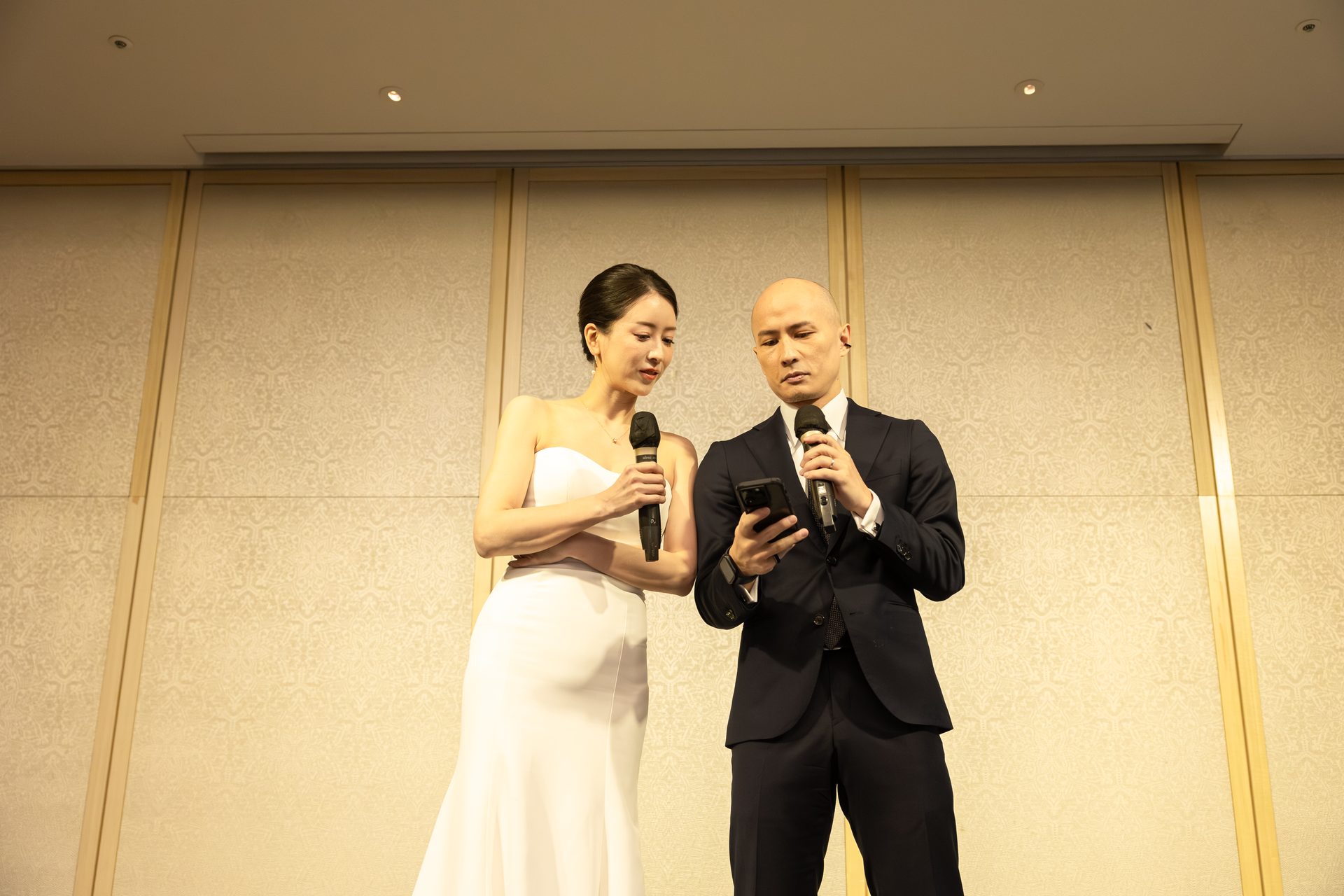 新娘於婚宴致詞的溫馨畫面,高雄婚禮攝影