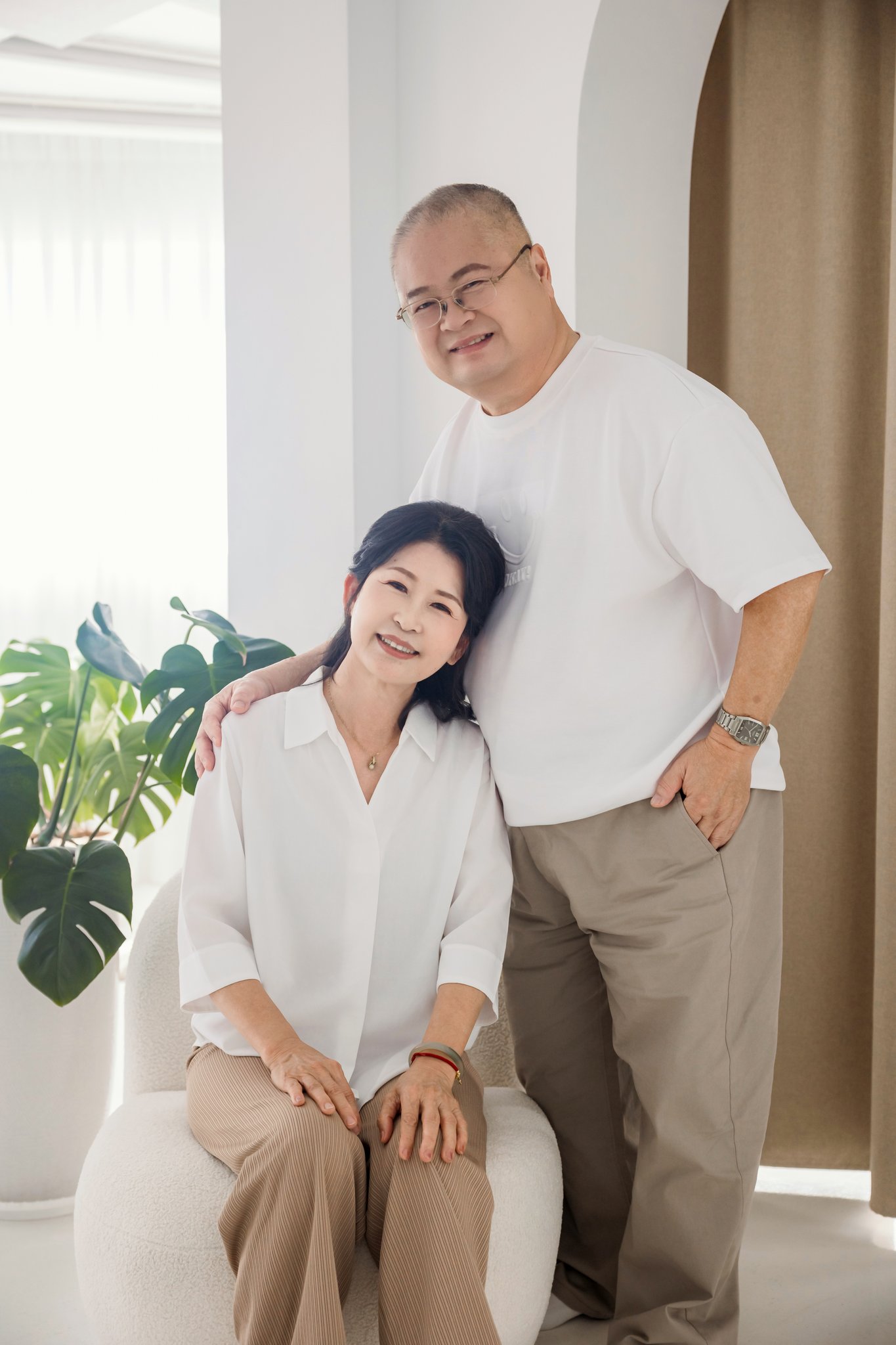 高雄全家福寫真，媽媽放鬆下來後的自然神情特寫